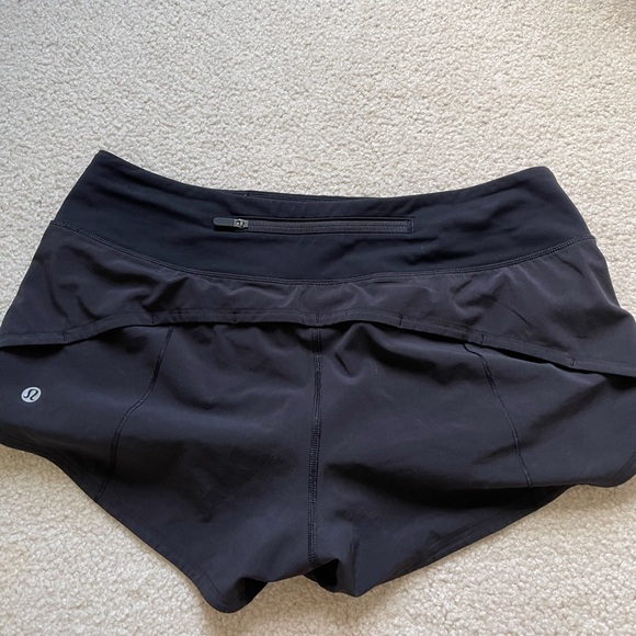 Lululemon Black Speed Up Shorts 2.5” - Picture 2 of 3